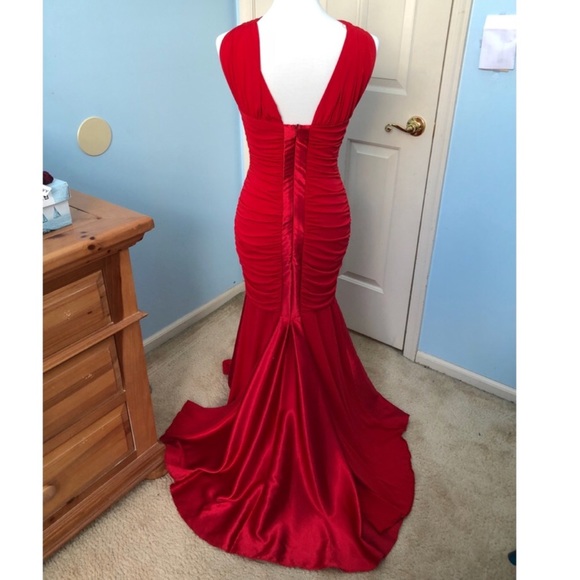 Gorgeous Red Ball Gown - Picture 2 of 3